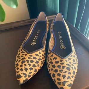 Rothy’s Point 8.5 leopard baby cat